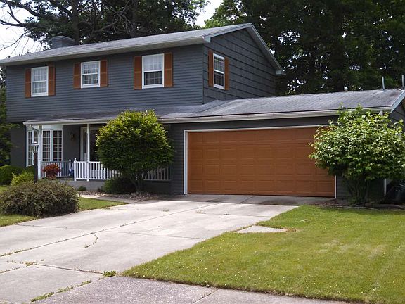 2nd image of 1470 Berkshire Dr