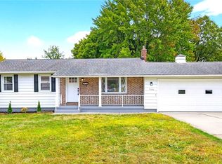 1101 Sharlene Dr, Youngstown, OH 44511