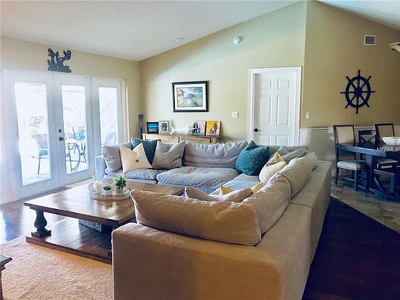4th image of 1642 Augusta Way