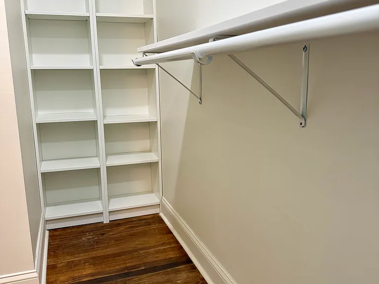 Walk in closet