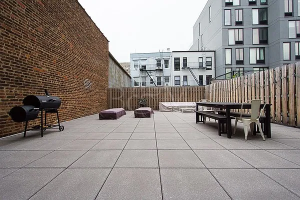 Rented by Brick&Mortar | media 27