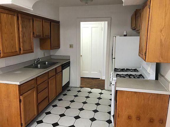 3rd image of 994 Cleveland Ave APT 3