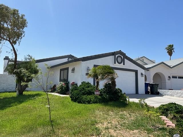 1st image of 2525 Country Club Dr