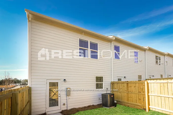 303 Haystack Dr — Photo 15