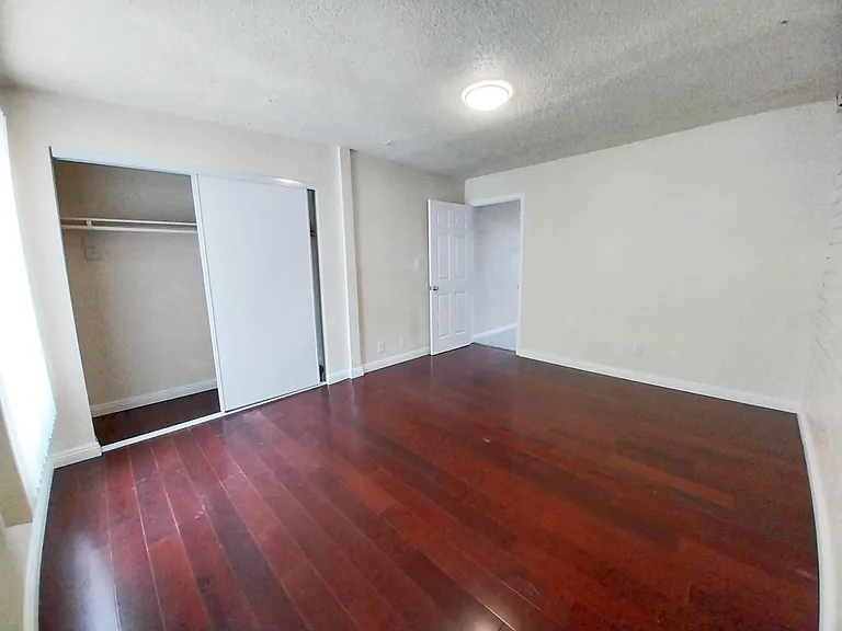 424 Anderwood Ct — Photo 13