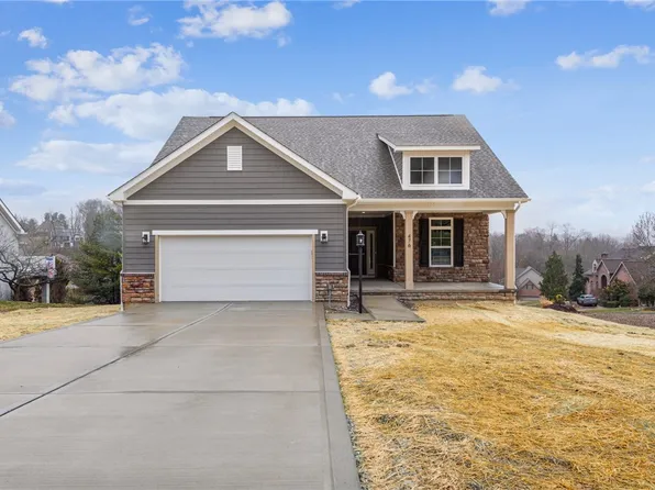 476 Spruce Ln, Houston, PA 15342