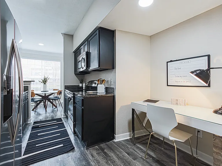 The Village at Bellaire Apartments — Photo 42