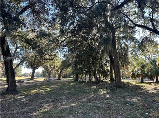 15 Sedgewick Pl, Beaufort, SC 29907
