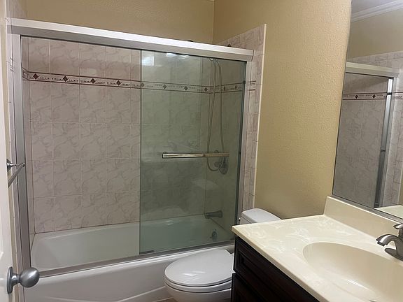 4th image of 478 23rd Ave APT 1