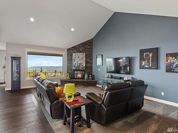 5th image of 10605 177th Avenue Ct E