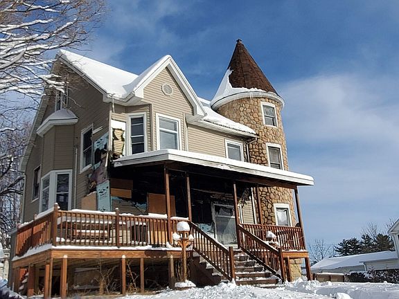 2nd image of 530 E Louisa St
