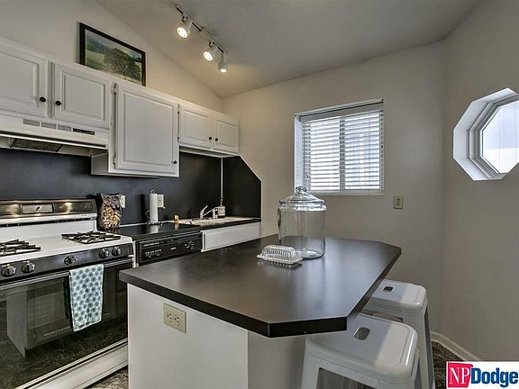 4th image of 1128 Avenue A