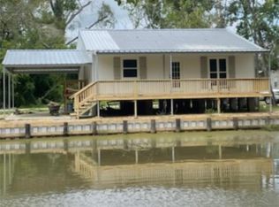 22258 Chinquapin Ave, Maurepas, LA 70449