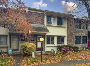 2947 Six Mile Ln, Louisville, KY 40220