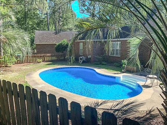 2nd image of 100 Pinnacle Ct