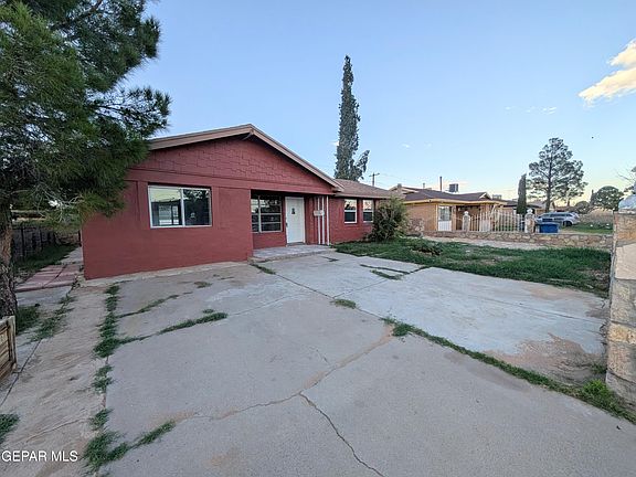 3rd image of 5633 Calgary Ave