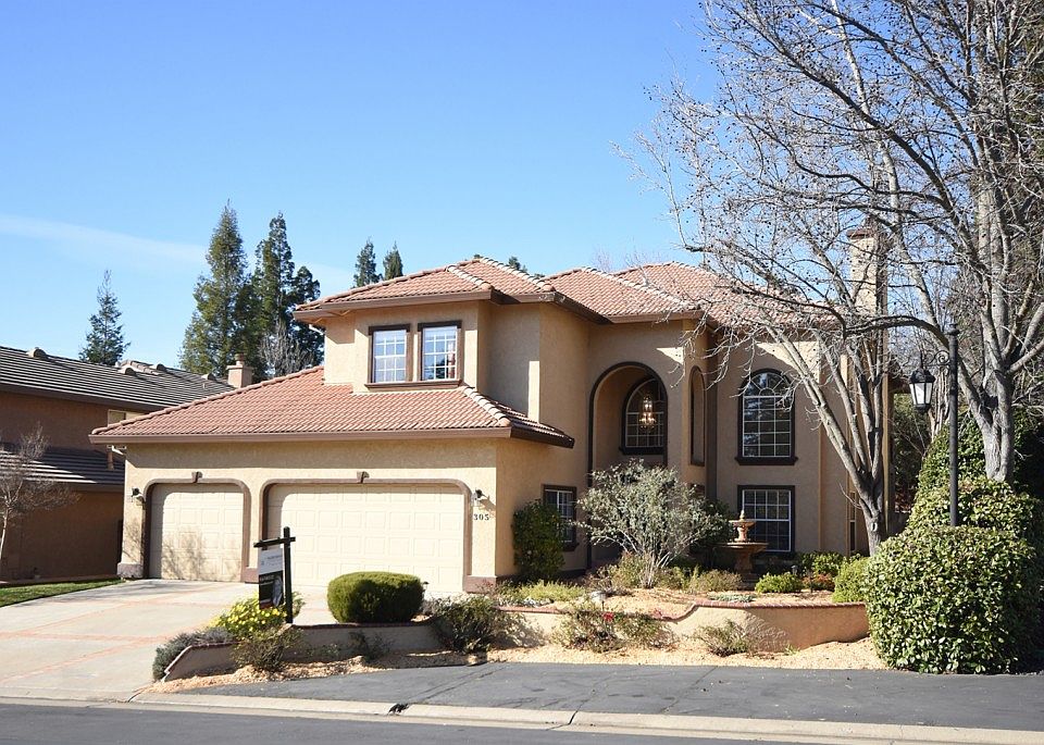 1st image of 305 Ironwood Cir