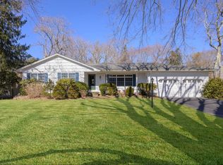 1006 Peconic Bay Blvd, Riverhead, NY 11901