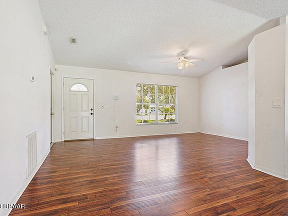4th image of 4 Cardinal Estates Blvd