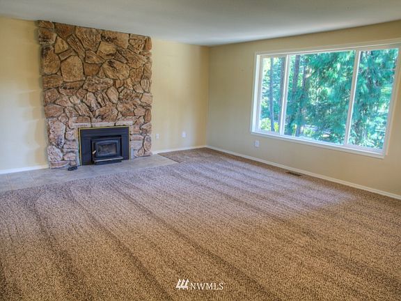 5th image of 591 E Country Club Drive