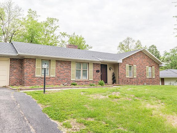 2nd image of 405 Norris Dr