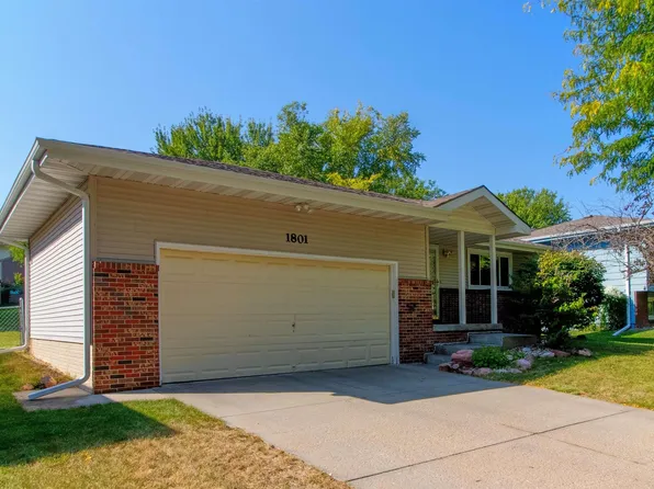 1801 Old Glory Rd, Lincoln, NE 68521