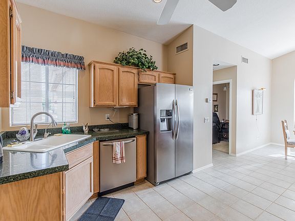 4th image of 9313 E Coopers Hawk Dr