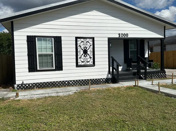 304 County Road 1196, Sinton, TX 78387