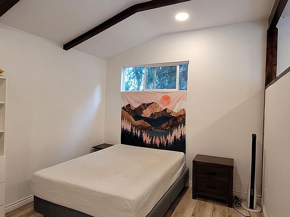 3rd image of 9815 Canby Ave #B
