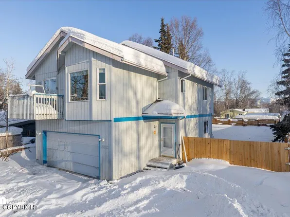 3313 Woodland Park Dr, Anchorage, AK 99517