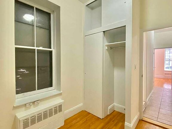 3rd image of 117 Christopher St APT 3