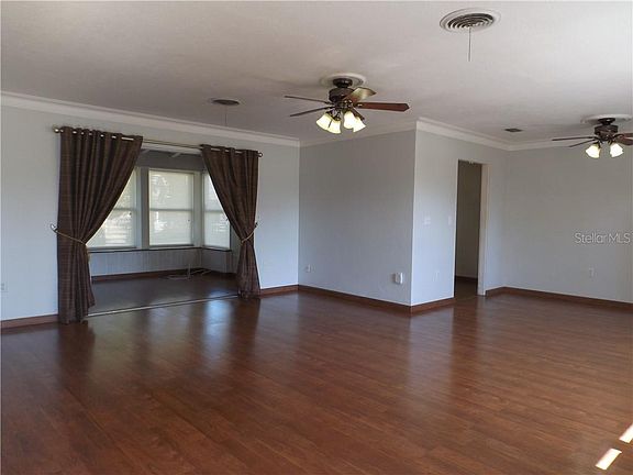 5th image of 2409 Waneta Dr