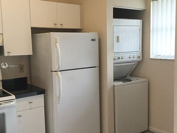 4th image of 10915 Royal Palm Blvd #10915