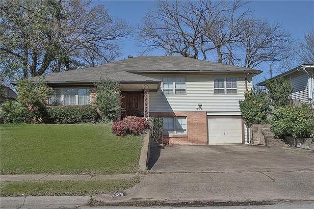 1st image of 209 E Vilbig St