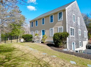 2 Pisces Ln, Plymouth, MA 02360