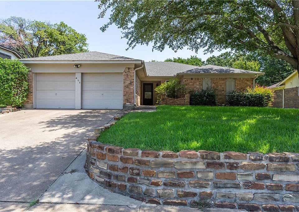 1st image of 411 Live Oak Dr