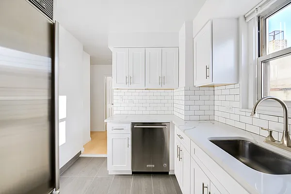 Sold by Compass | media 19