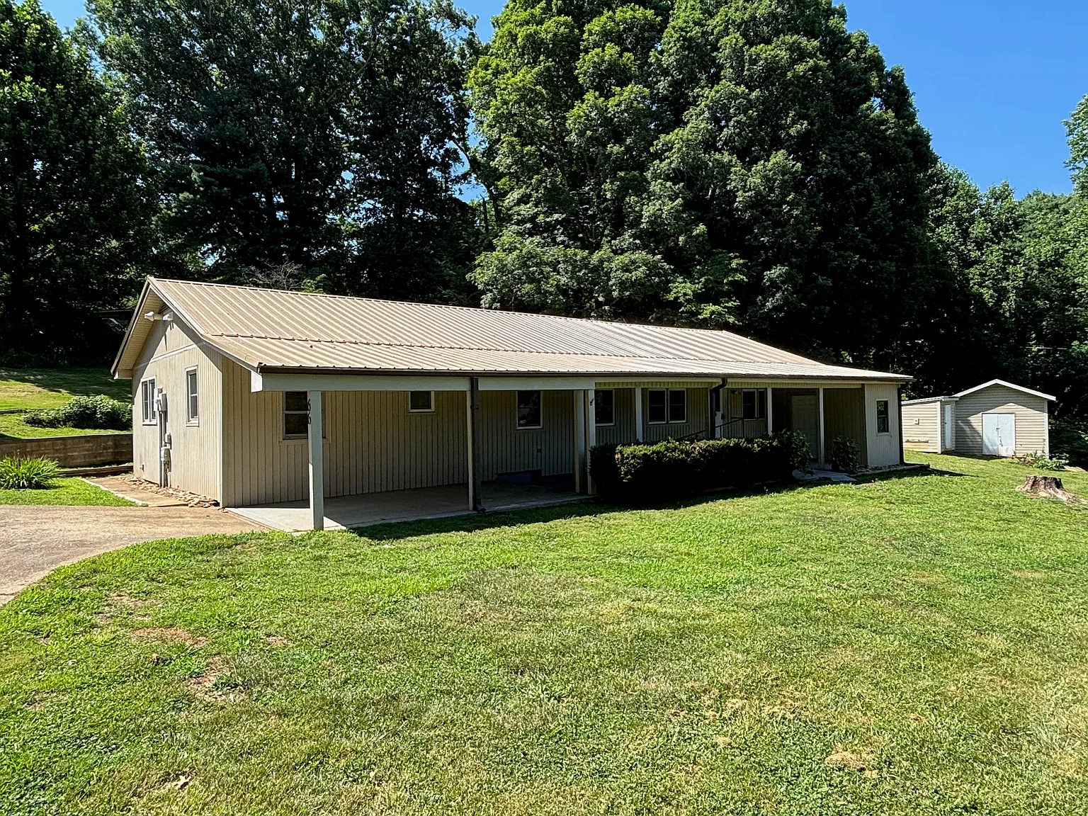 3 bed, 1701 sqft, $1,750 — Photo 1