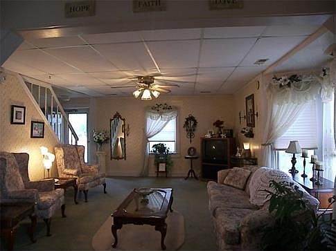 2nd image of 300 Livingston Ave