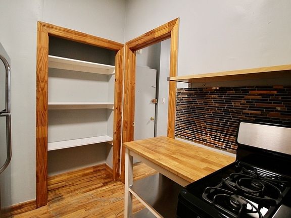 4th image of 208 Himrod St APT 2R
