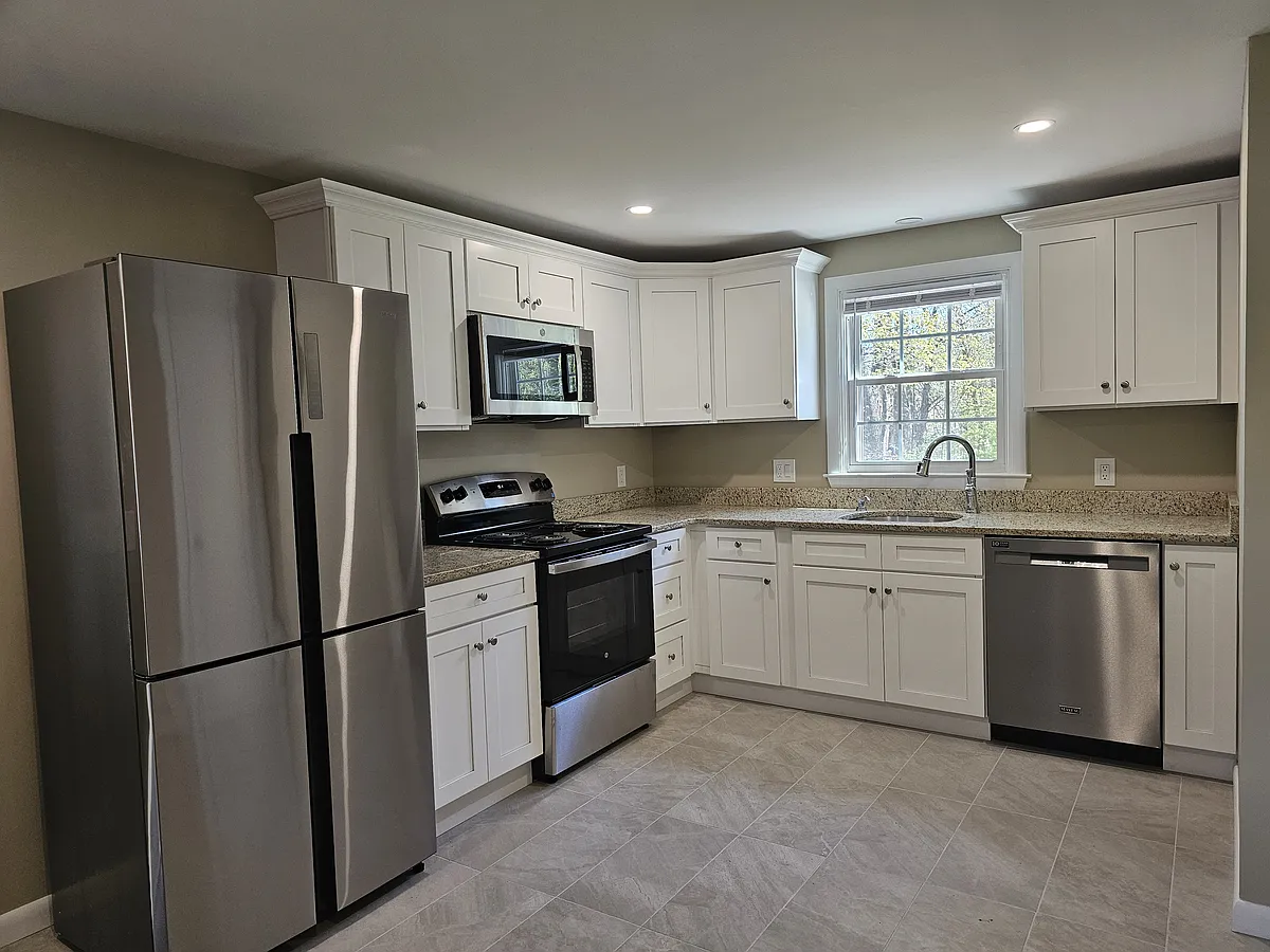 Building Photo - 45 Patty Ln #B