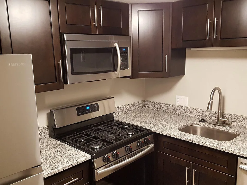 Cross Creek Apartments