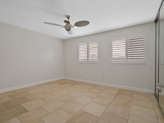4th image of 2222 S Mesa St Unit 21