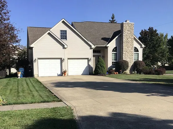 407 Golden Russett Blvd, Amherst, OH 44001