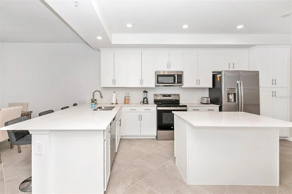 2 bed, 2.0 bath, 1120 sqft, $2,500 — Photo 4