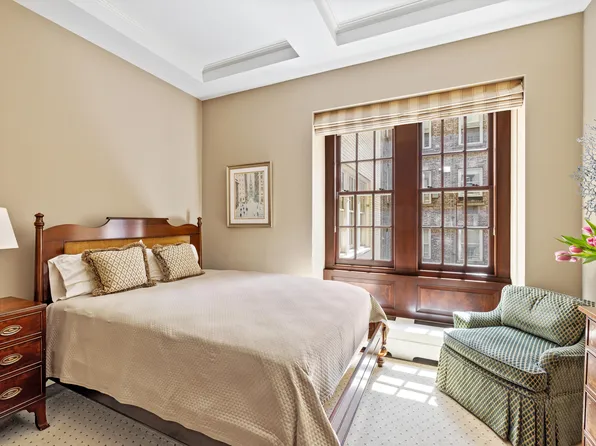 823 Park Avenue image 12 of 16