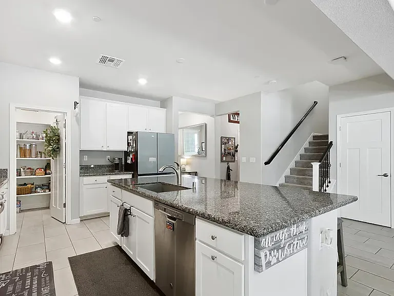 3652 Edington Dr — Photo 20