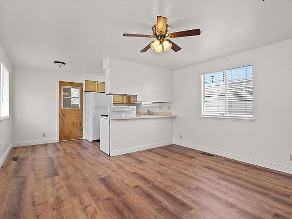 4th image of 319 Maine St #B