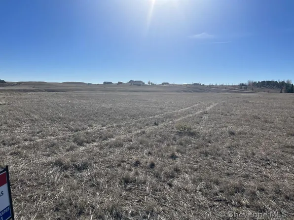 8 McCrae Rd, Cheyenne, WY 82009