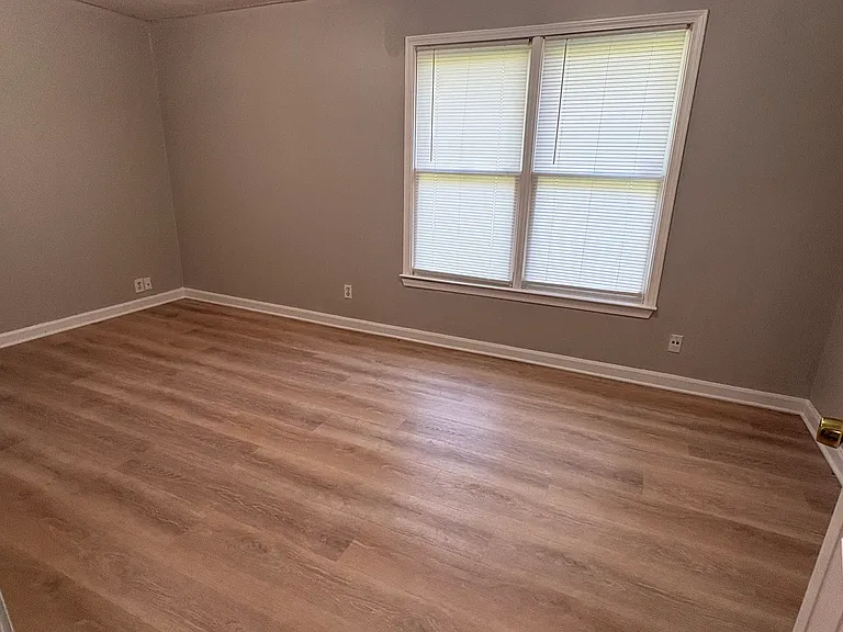 2700 Fort Daniels Dr — Photo 47